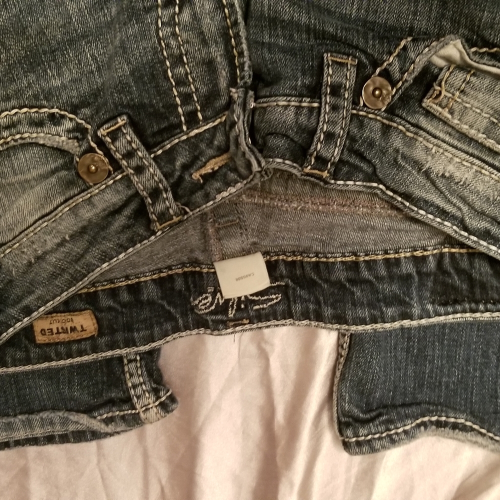 Silver Jean's "Twisted"